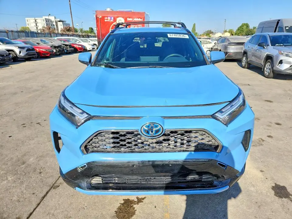 2022 TOYOTA RAV4 SE  