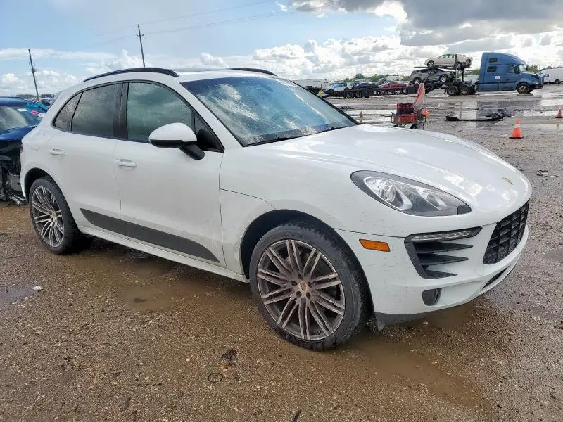 2015 PORSCHE MACAN S  