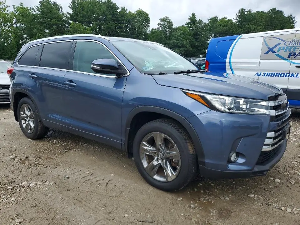2017 TOYOTA HIGHLANDER LIMITED PLATINUM  