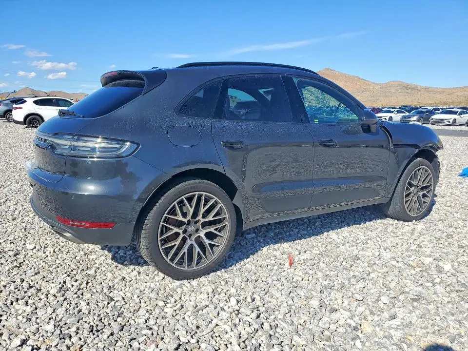 2019 PORSCHE MACAN   