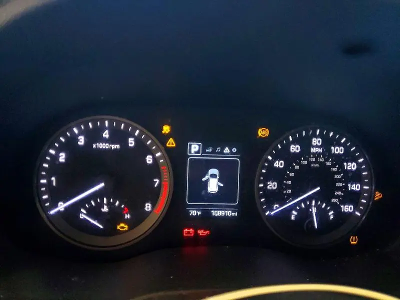2016 HYUNDAI TUCSON SE  