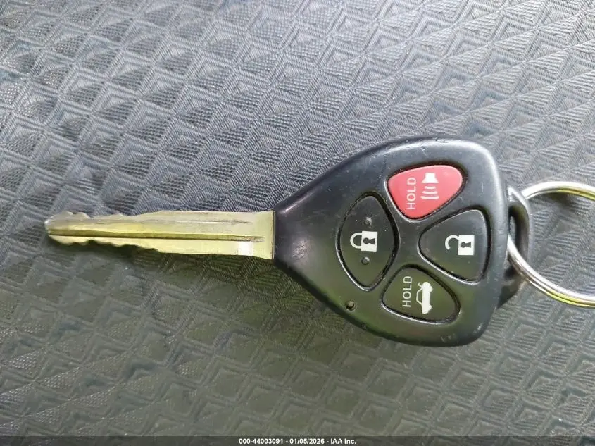 2010 TOYOTA CAMRY SE