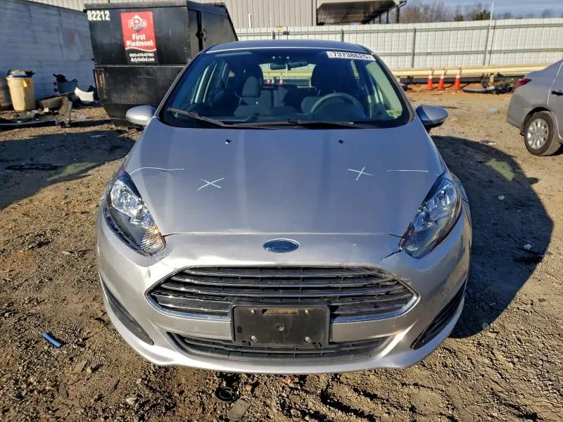 2016 FORD FIESTA SE  
