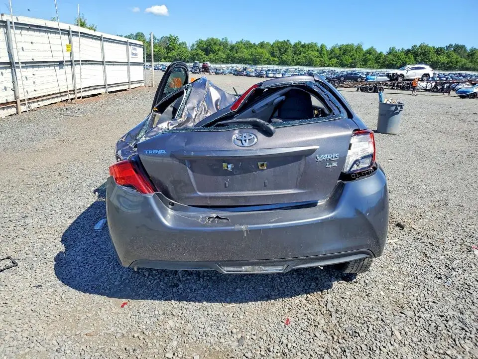 2015 TOYOTA YARIS 3-DOOR LE  