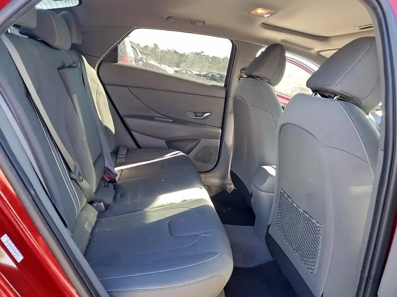 2022 HYUNDAI ELANTRA SEL  