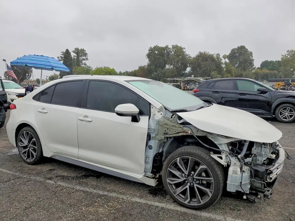 2020 TOYOTA COROLLA SE  