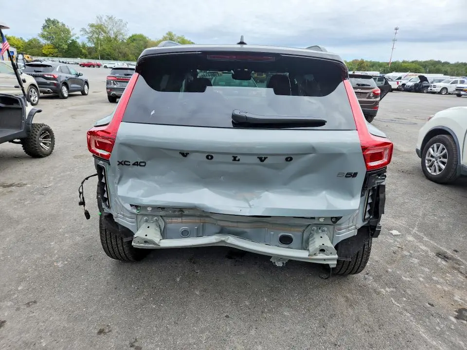 2026 VOLVO XC40 ULTRA  