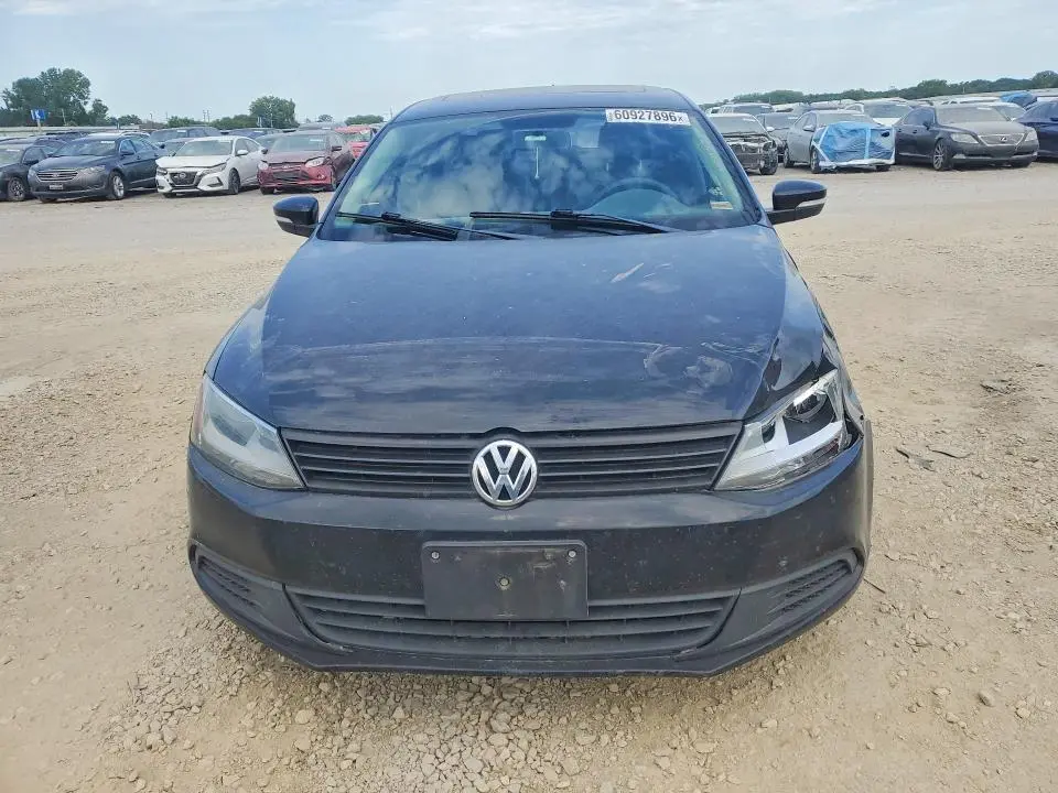 2012 VOLKSWAGEN JETTA SE  