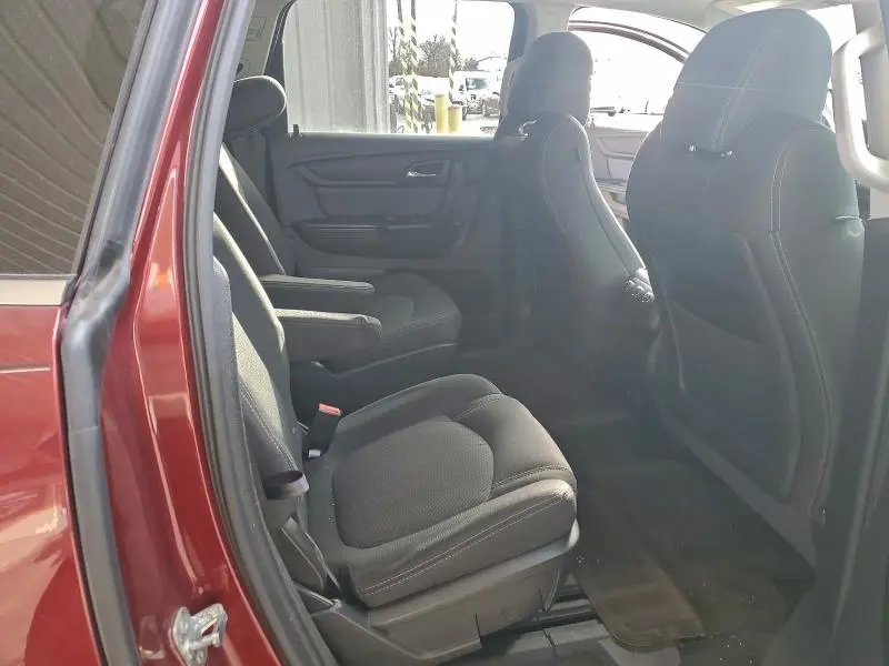 2017 CHEVROLET TRAVERSE LT  