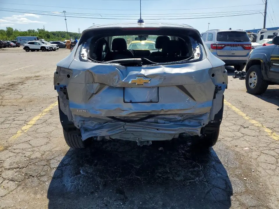 2024 CHEVROLET TRAX LS  