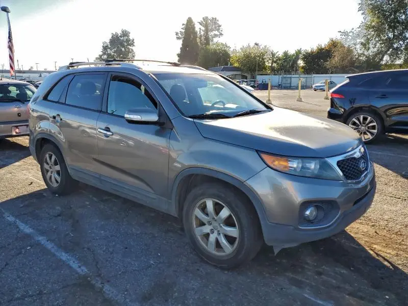 2012 KIA SORENTO BASE  