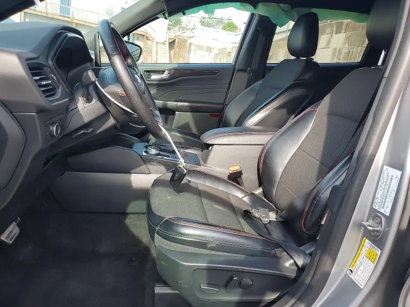 2024 FORD ESCAPE ST LINE  