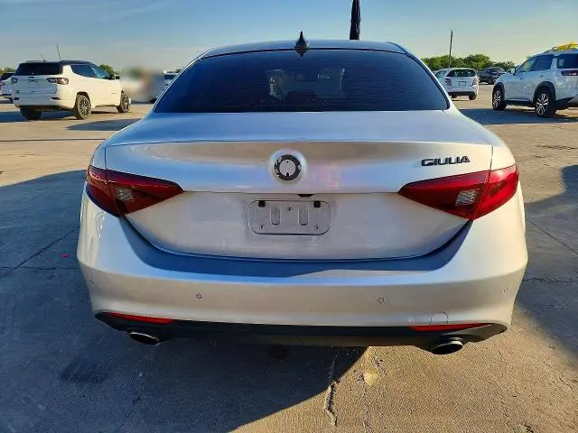 2021 ALFA ROMEO GIULIA   