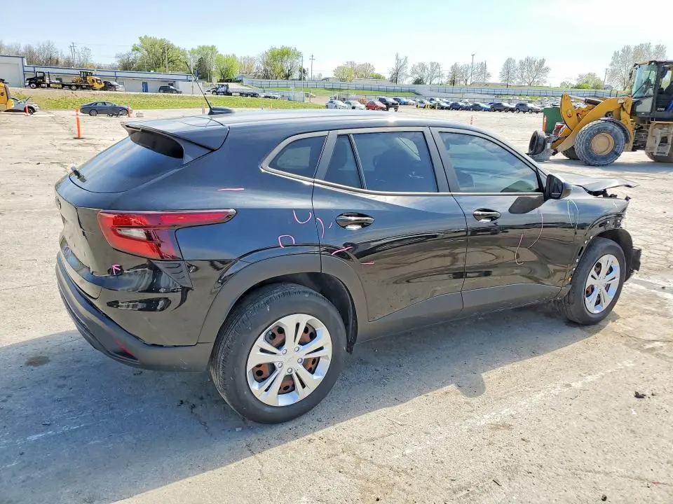 2024 CHEVROLET TRAX LS  