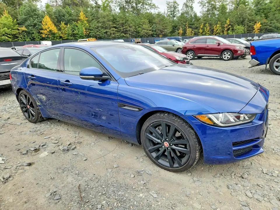 2017 JAGUAR XE PRESTIGE  