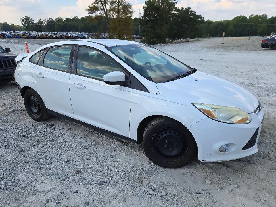 2012 FORD FOCUS SE  