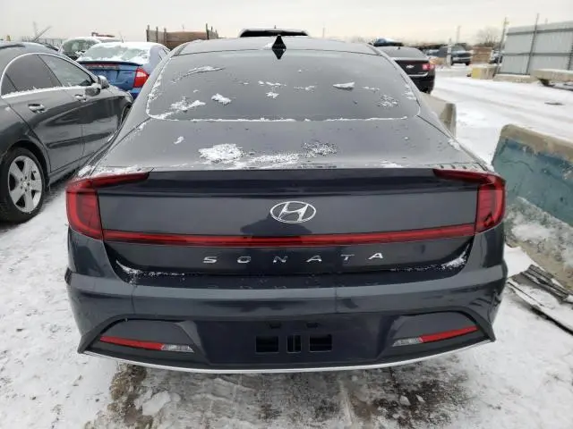 2022 HYUNDAI SONATA SE  