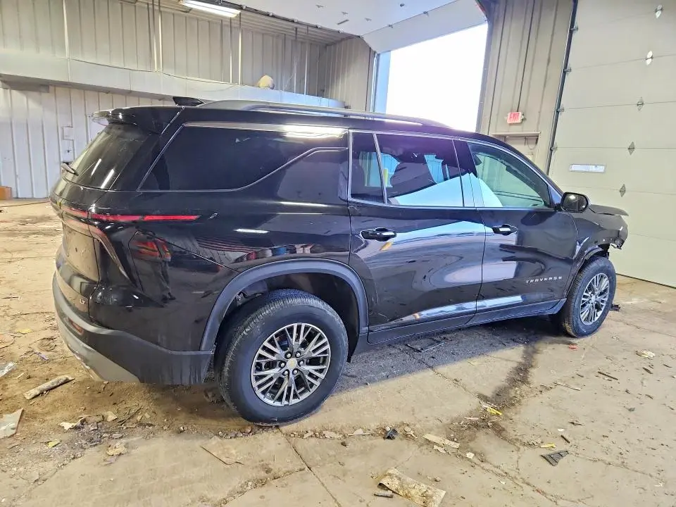 2024 CHEVROLET TRAVERSE LT  
