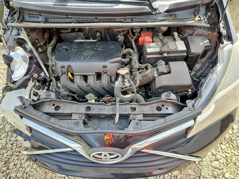 2017 TOYOTA YARIS 5-DOOR LE  