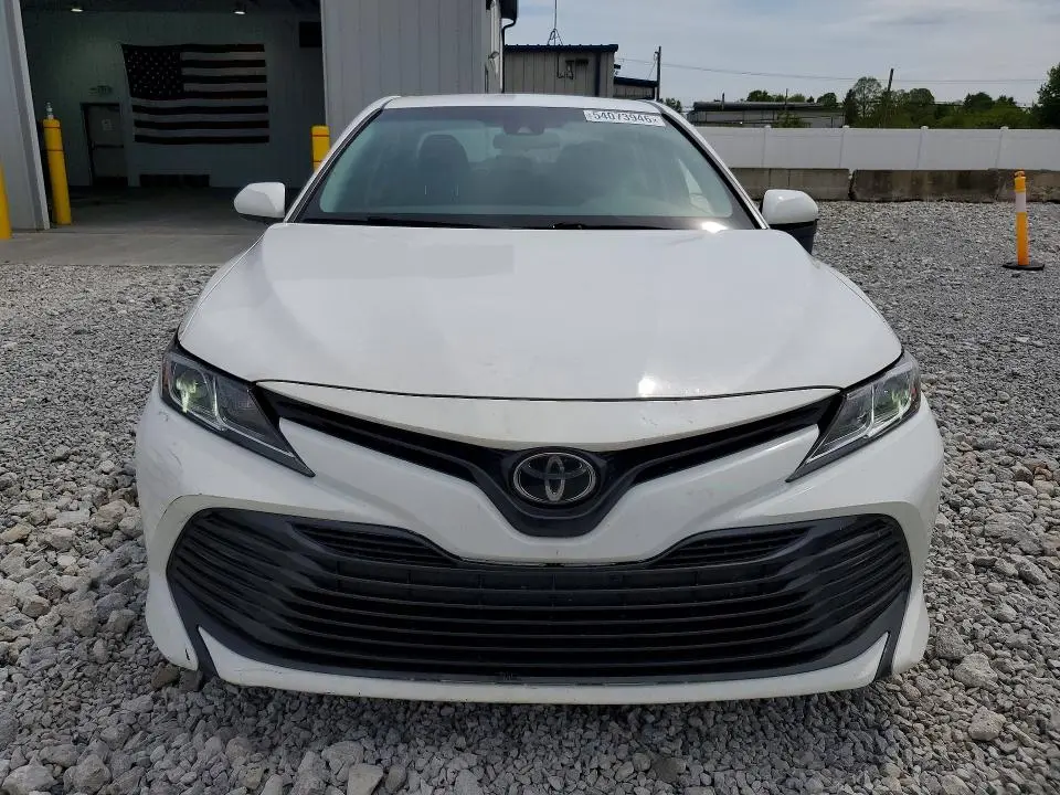 2018 TOYOTA CAMRY LE  