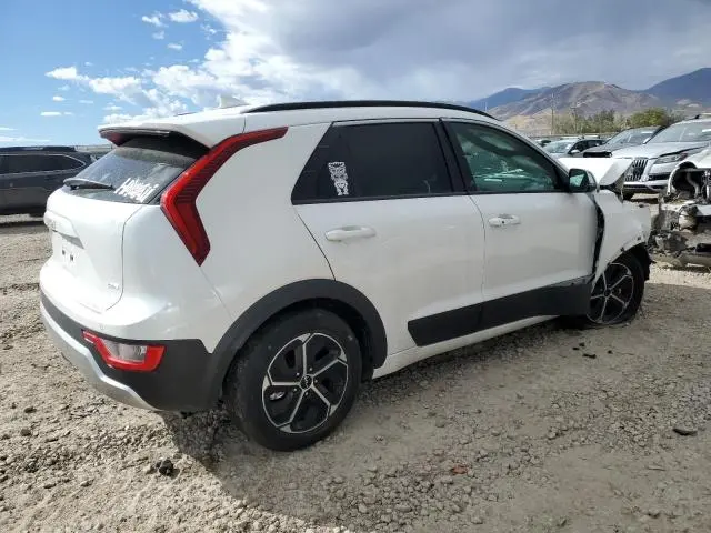 2023 KIA NIRO EX  