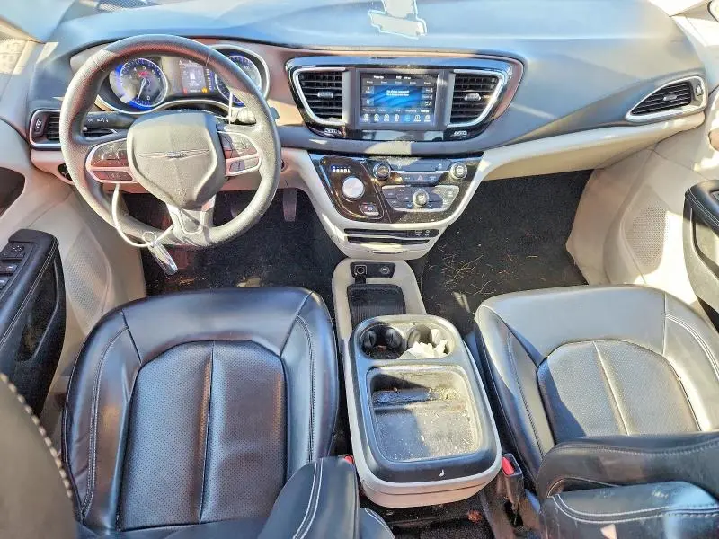 2020 CHRYSLER VOYAGER LXI  