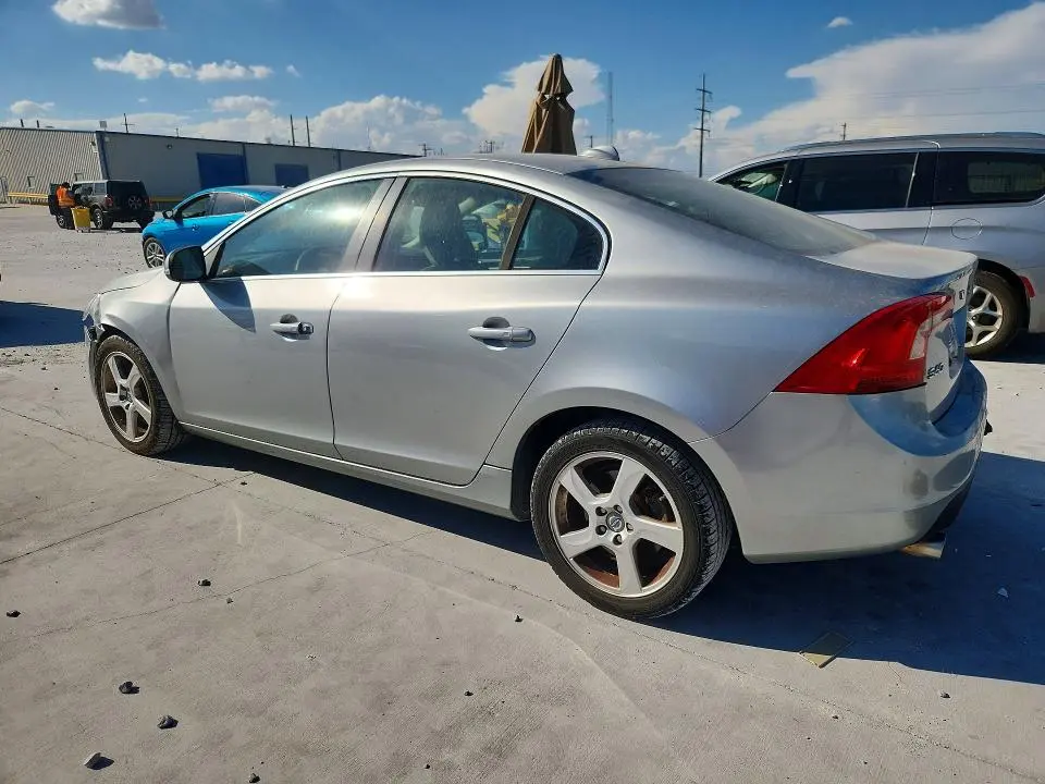 2013 VOLVO S60 T5  