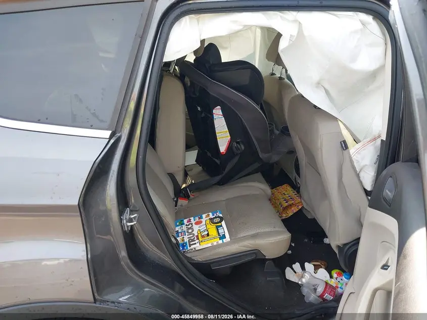 2017 FORD ESCAPE SE