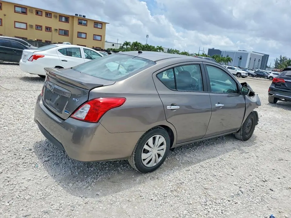 2016 NISSAN VERSA 1.6 SV  
