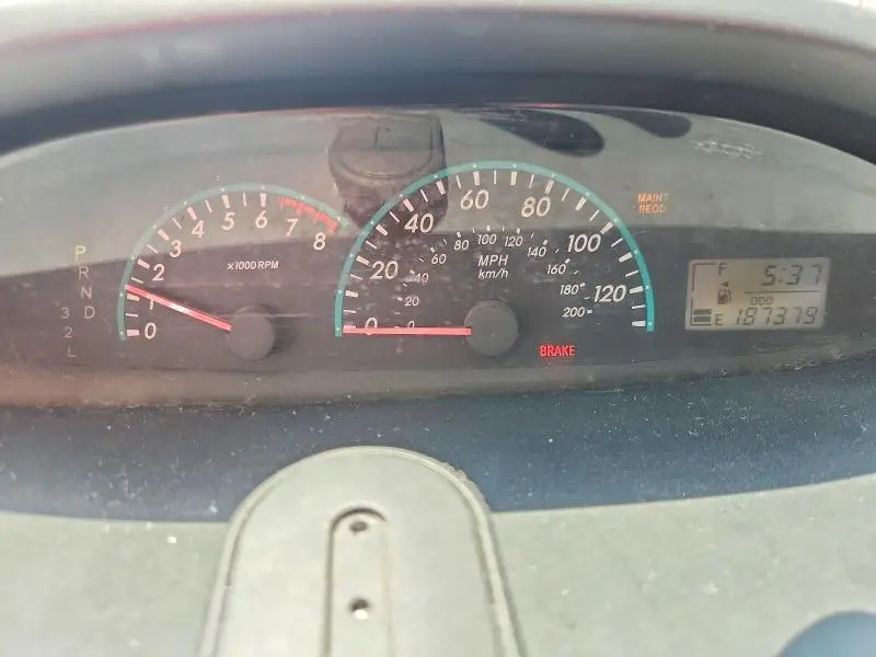 2010 TOYOTA YARIS BASE  