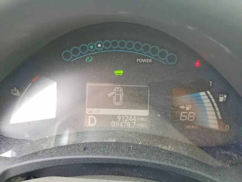 2015 NISSAN LEAF SV  