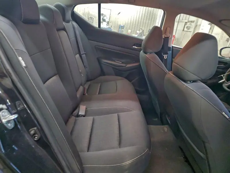 2022 NISSAN ALTIMA SV  