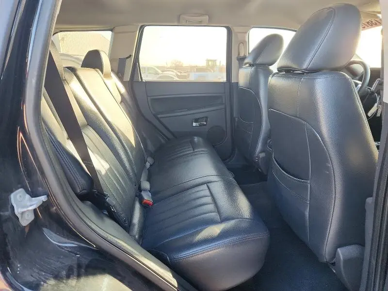 2010 JEEP GRAND CHEROKEE LAREDO  