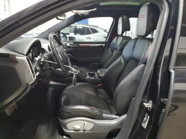 2013 PORSCHE CAYENNE GTS  