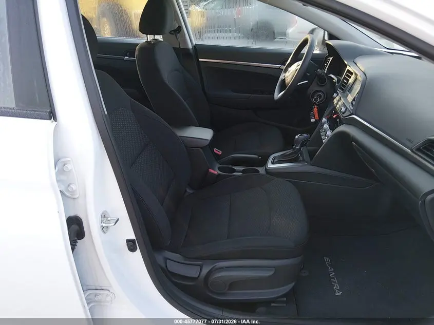 2020 HYUNDAI ELANTRA SE