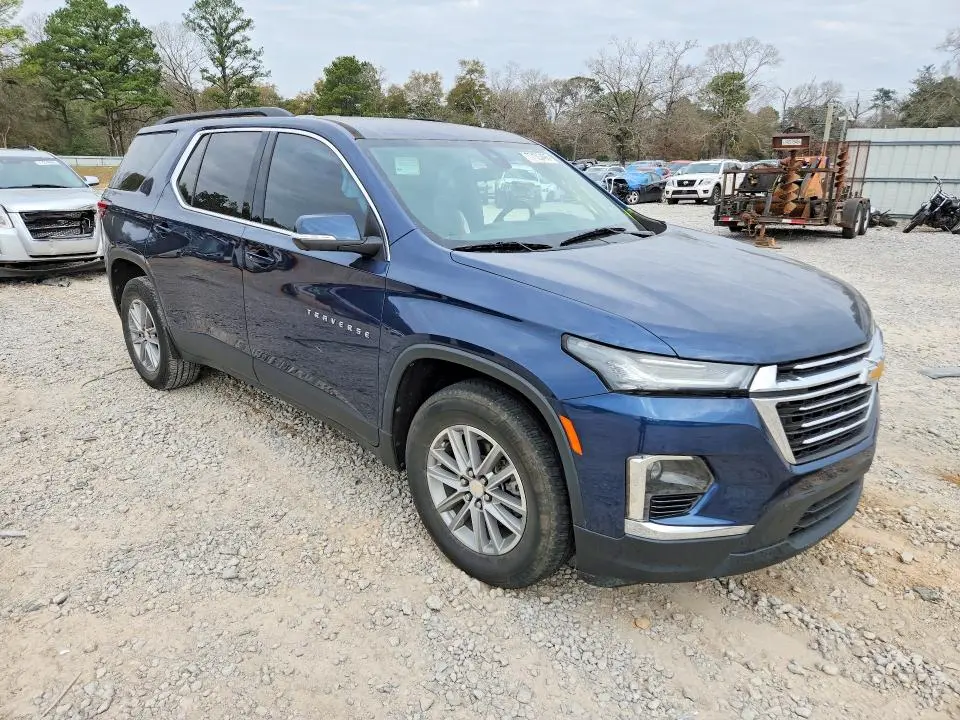 2022 CHEVROLET TRAVERSE LT  