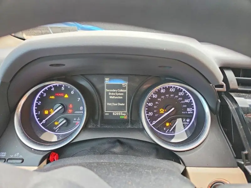 2019 TOYOTA CAMRY LE  