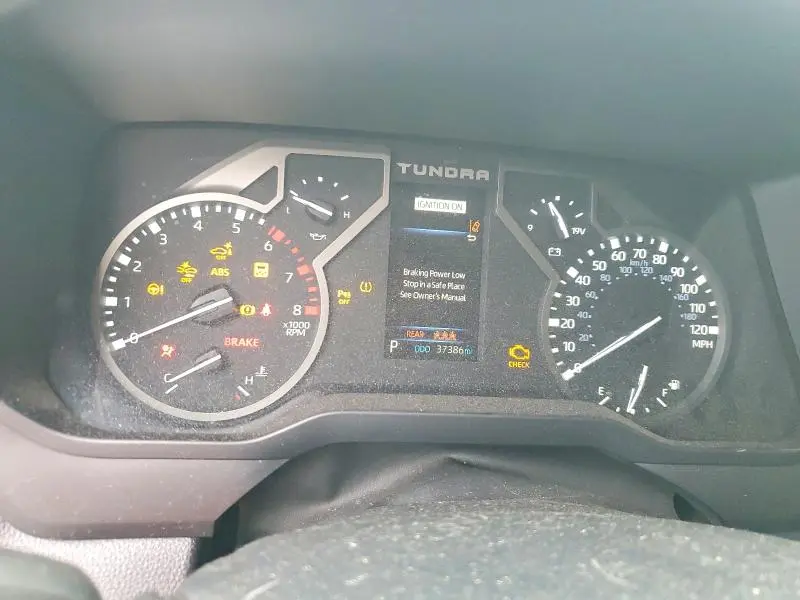 2022 TOYOTA TUNDRA SR5  