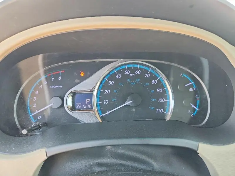 2011 TOYOTA SIENNA LIMITED 7-PASSENGER  