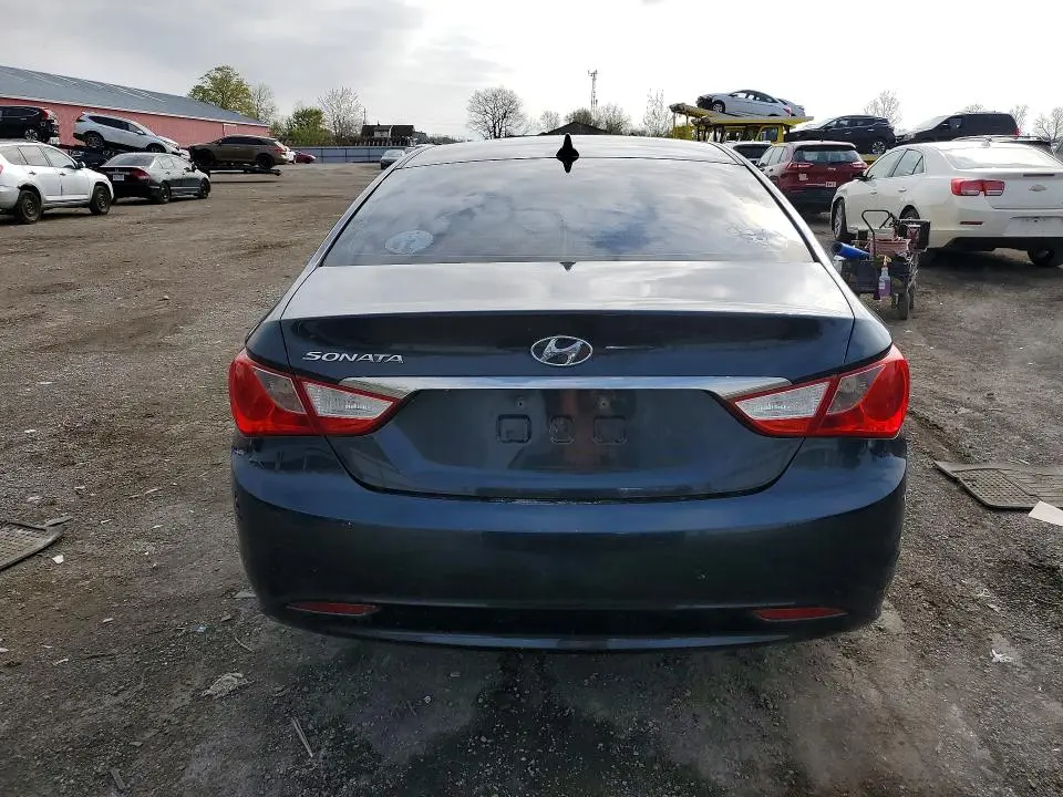 2011 HYUNDAI SONATA GLS  