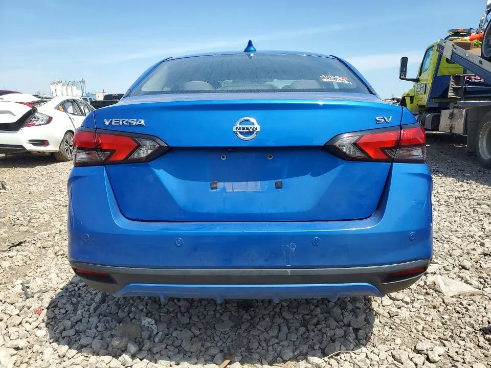2021 NISSAN VERSA SV  