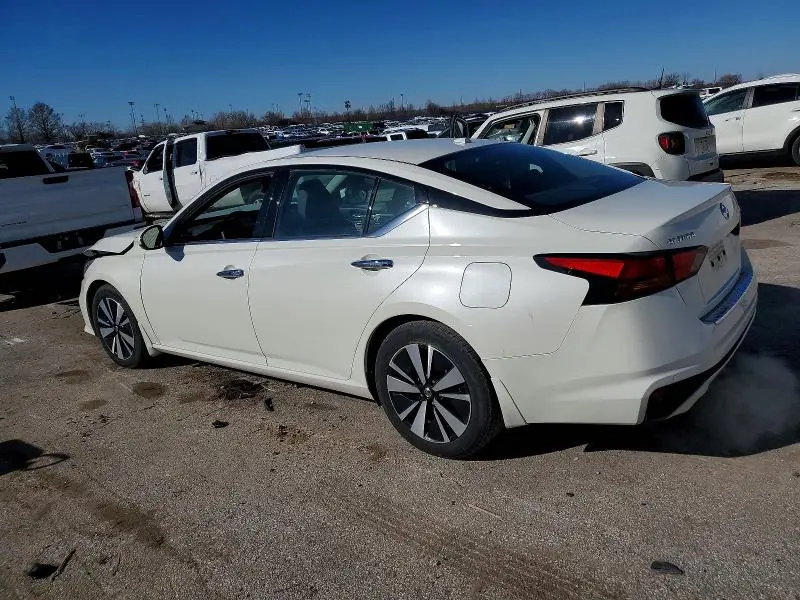 2021 NISSAN ALTIMA SL  