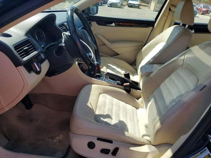 2015 VOLKSWAGEN PASSAT SEL  