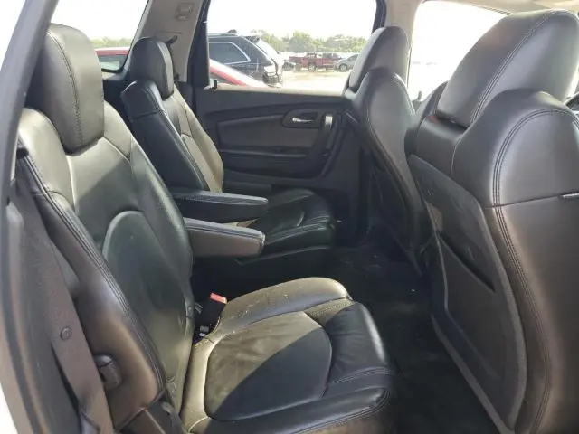 2010 CHEVROLET TRAVERSE LT  
