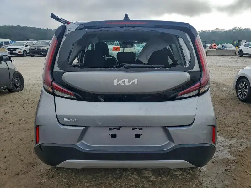 2025 KIA SOUL LX  