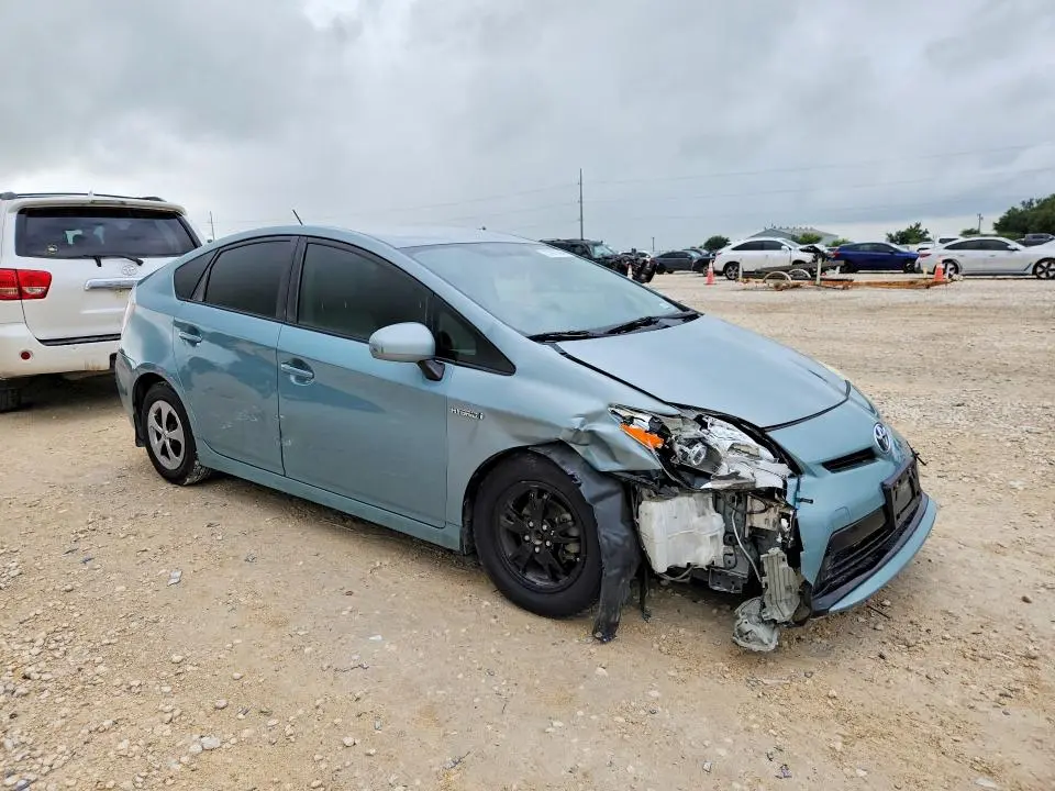 2013 TOYOTA PRIUS TWO  