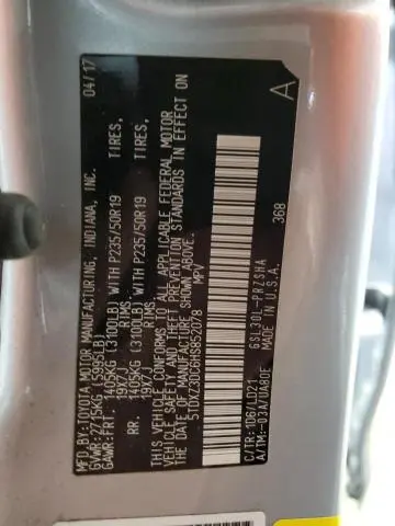2017 TOYOTA SIENNA SE  