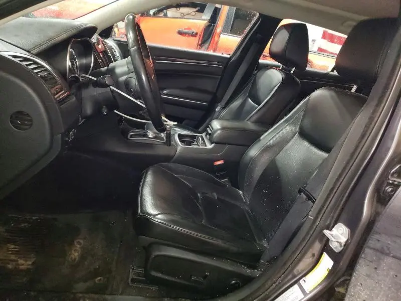 2016 CHRYSLER 300C   