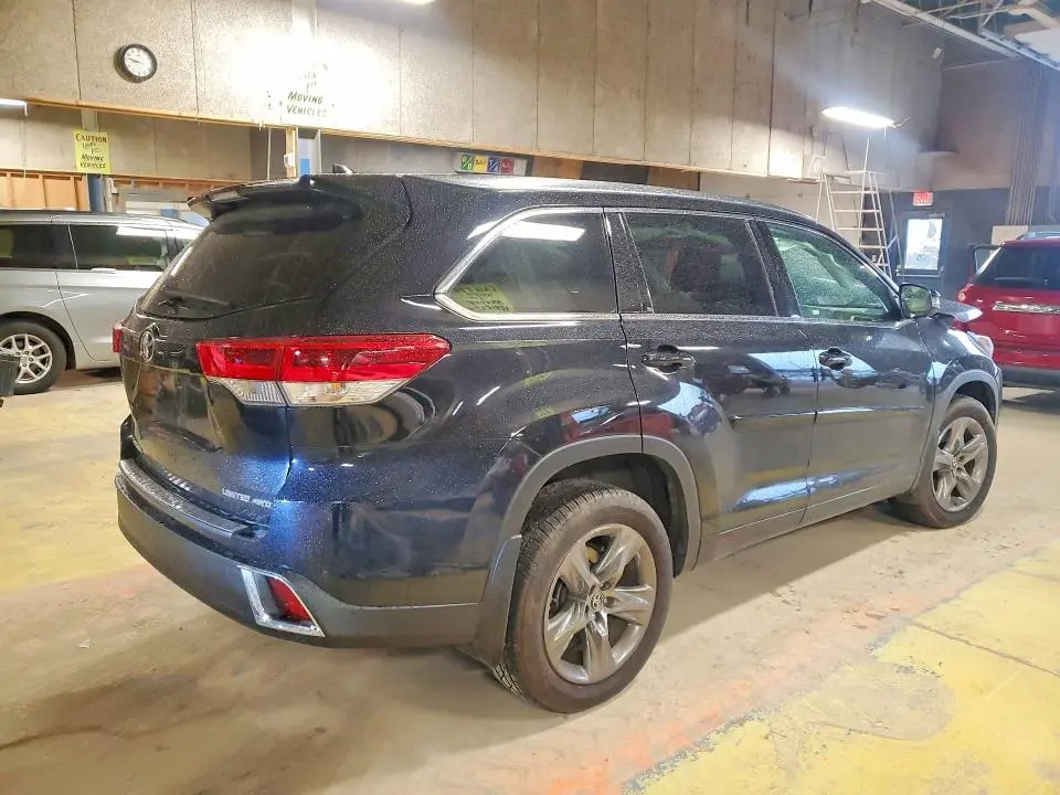 2017 TOYOTA HIGHLANDER LIMITED PLATINUM  