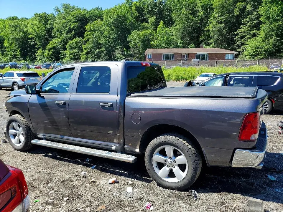 2014 RAM 1500 ST  
